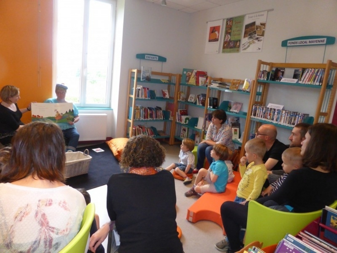 Raconte Tapis &agrave; la Biblioth&egrave;que